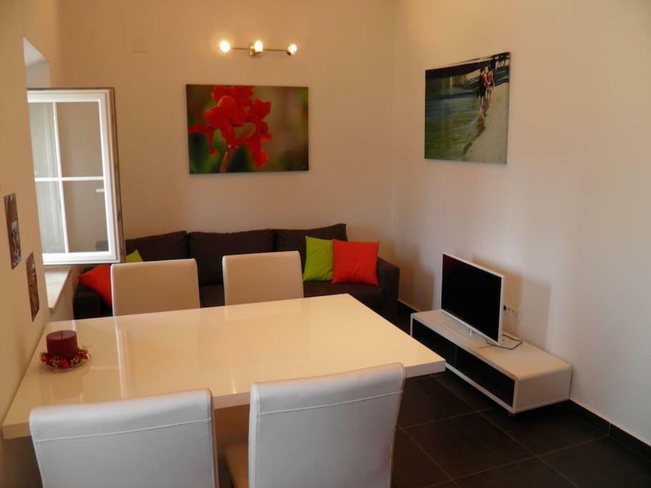 Romantic Apartment Donje Celo Esterno foto